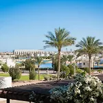 Modern 1 Bedroom Apartment In Ancient Sands